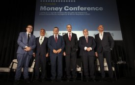 O sector bancário continua a acumular lucros sobre lucros