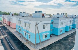 Governo de Kerala entrega novos apartamentos a famílias de pescadores