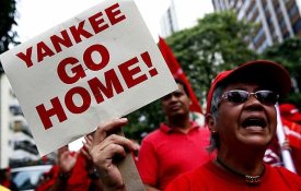 Intelectuais e artistas condenam agressão norte-americana à Venezuela