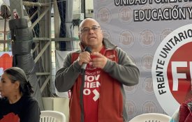 Trabalhadores equatorianos mobilizados contra as políticas de Noboa