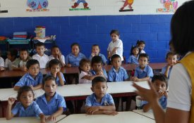 Os «abusos de poder» de Bukele: Ministério da Educação proíbe cortes de cabelo