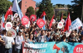 Poderosa jornada de luta por um «ensino público galego com futuro»
