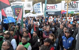 Movimento sindical argentino repudia alinhamento de Milei com EUA e Israel