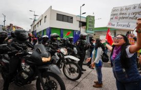 Greve indígena suspensa no Equador sob brutal repressão governamental