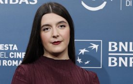 Laura Carreira distinguida nos BAFTA por «On Falling»