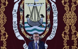 Uma cidade para a elite: Moedas tem a mão do Chega para devolver IRS aos mais ricos