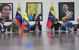 «O nosso povo merece a paz, não a guerra», afirma Delcy Rodríguez