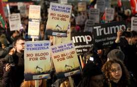 Estados Unidos: Pirataria, assassinatos e sequestros