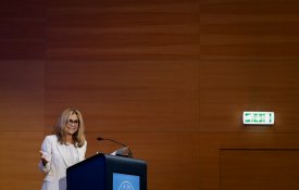 Ministra da Saúde ameaça com nova Lei de Bases da Saúde. SNS em alerta