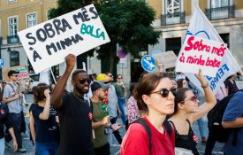 Bolseiros de investigação com pagamentos em atraso e precariedade agravada