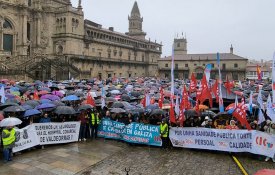 Milhares nas ruas de Compostela em defesa da saúde pública galega