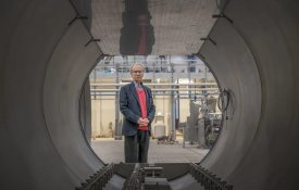 Após ameaças de processo judicial, Maçarico revê categorias profissionais