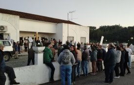 População de Vale das Mós concentra-se e aprova a reposição da freguesia