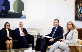 UGT disponível para «aproximar posições» no outsourcing e banco de horas