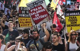 Quem trabalha sabe que «não é para dar liberdade aos jovens que este pacote existe»