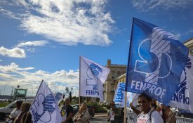 Fenprof exige que Governo explique redução de vagas quando faltam professores