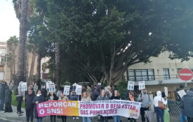 Filas de espera? USL de Odivelas resolveu-as a mandar utentes para casa