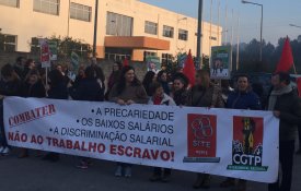  Trabalhadores da Tesco mantêm-se em luta pelo caderno reivindicativo