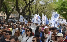 Sindicatos de professores convocam manifestação nacional
