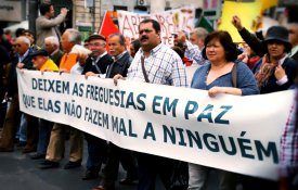 Reposição de freguesias já, propõem comunistas