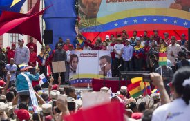 Consensualização jornalística da retórica política