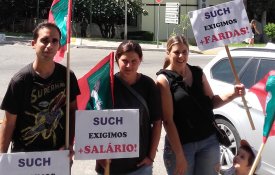 Trabalhadores do Centro Hospitalar do Algarve em protesto