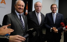 Rio e Santana de acordo no ataque à Constituição de Abril