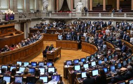 Aprovada subida de impostos sobre mega-lucros