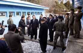 Líderes da Coreia dividida reúnem-se pela primeira vez em 11 anos