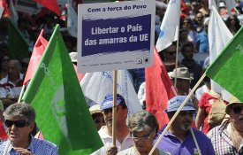 Comunistas rejeitam legitimar sanções através de referendo