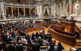 PSD e BE ao lado do CDS-PP na campanha anti-partidos