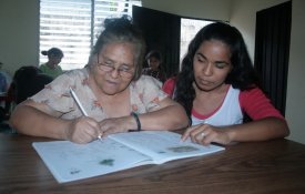 El Salvador agradece apoio de Cuba na alfabetização