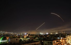 Defesa anti-aérea síria em alerta máximo em todo o país
