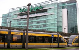 Tribunal dá razão a trabalhadora do El Corte Inglés