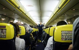 Governo compactua com «ilegalidades» da Ryanair