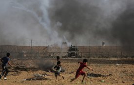 Forças israelitas matam mais dois jovens em Gaza