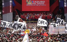  Milhares manifestaram-se em Caracas em apoio a Maduro