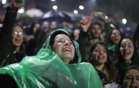 Presidente argentino enviou ao Congresso projecto de lei sobre o aborto
