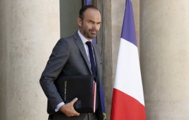 Governo francês anuncia corte de 4500 funcionários públicos 