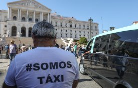Taxistas encerram protesto com vitórias, mas sem baixar os braços
