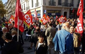 Manifestações por toda a França contra políticas sociais de Macron