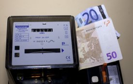Sem redução no IVA, 2019 vai ser ano de aumentos «loucos» na factura da luz