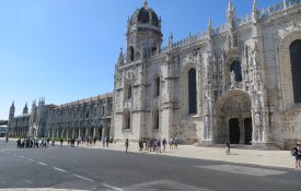 Concentração de trabalhadores de museus e monumentos para exigir respostas da tutela