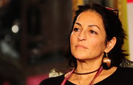 Escritora palestino-americana impedida de entrar em Israel e deportada