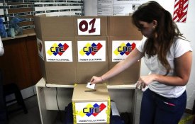  Sistema eleitoral venezuelano é elogiado por observadores internacionais