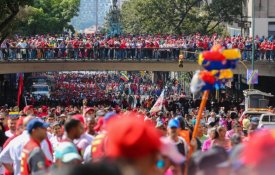 Venezuela repudia planos golpistas dos EUA e o povo chavista sai à rua