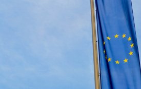 Regras de Bruxelas obrigam a um século a cortar despesa pública na zona euro
