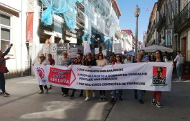  Trabalhadores das misericórdias concentram-se no Ministério do Trabalho