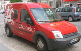 Falta de carteiros provoca atrasos na entrega de correspondência