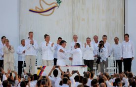 FARC-EP e Governo firmaram acordo de paz na Colômbia